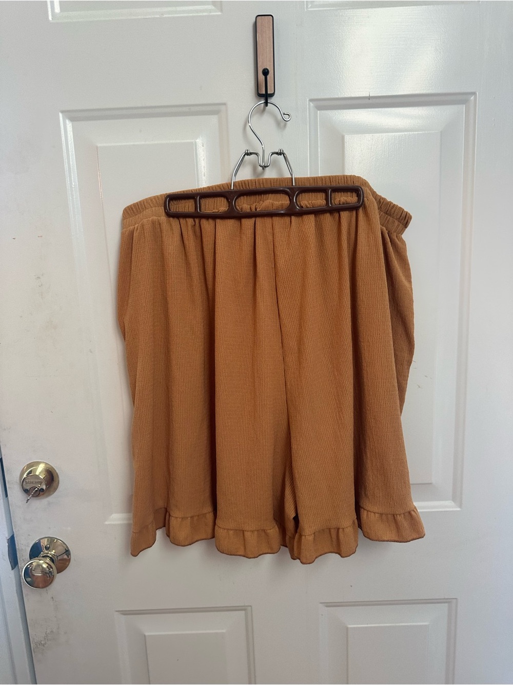 LuLaRoe Mustard Brown Ruffle Hem Women's Shorts